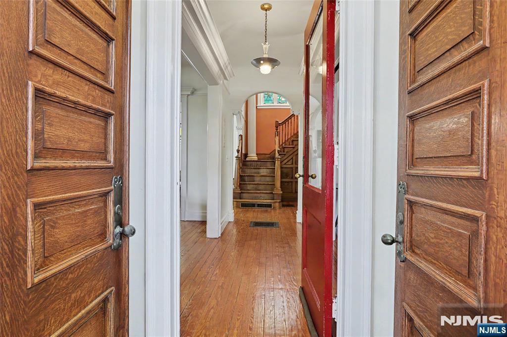 205 Grand Avenue - Photo 4