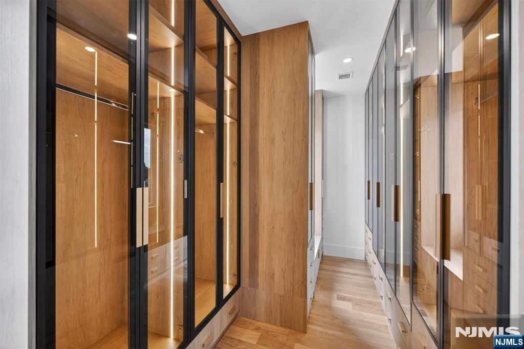 26 Collins Avenue — photo 29