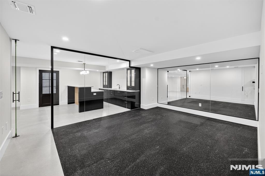 26 Collins Avenue — photo 43