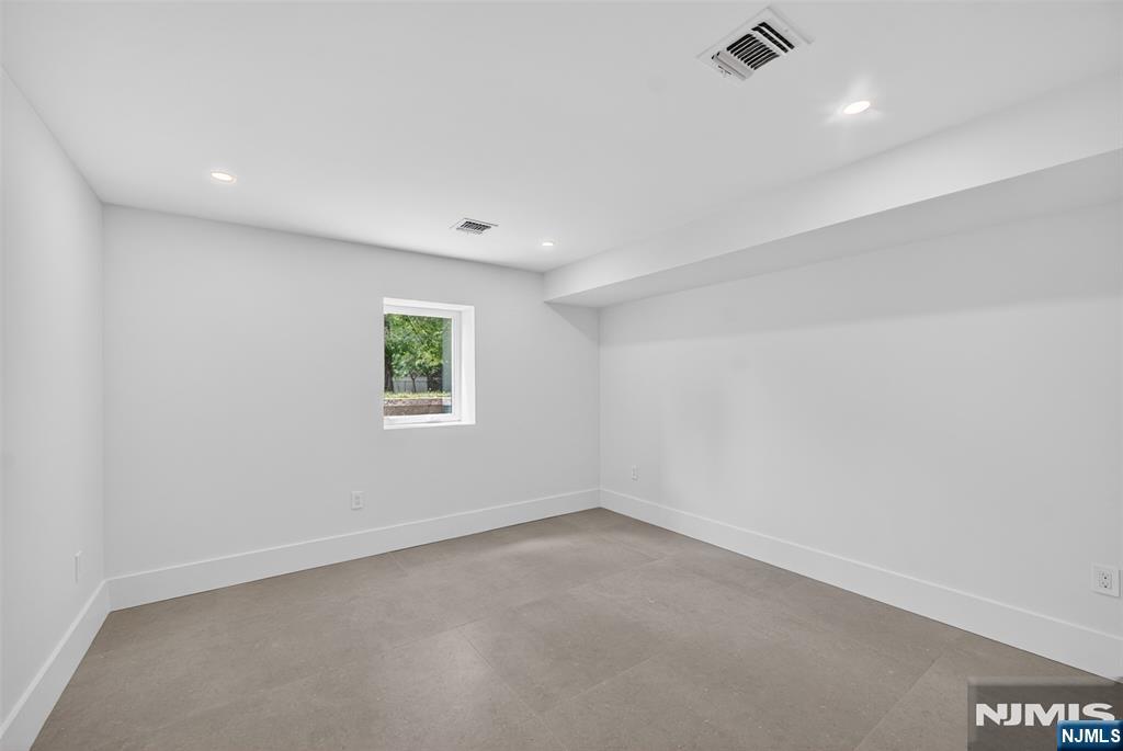26 Collins Avenue — photo 46