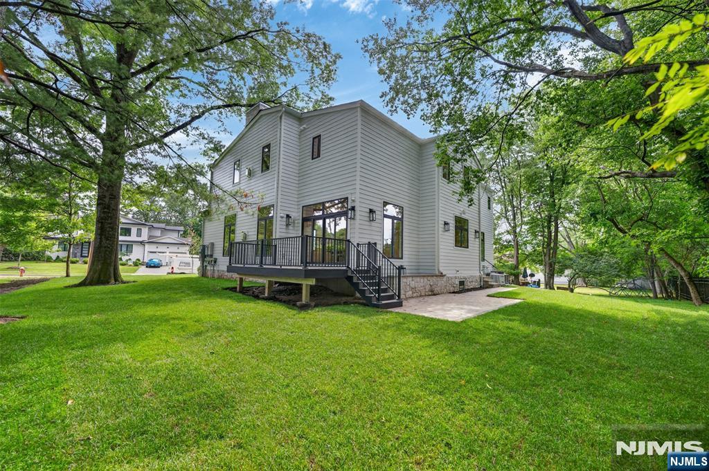 26 Collins Avenue — photo 49