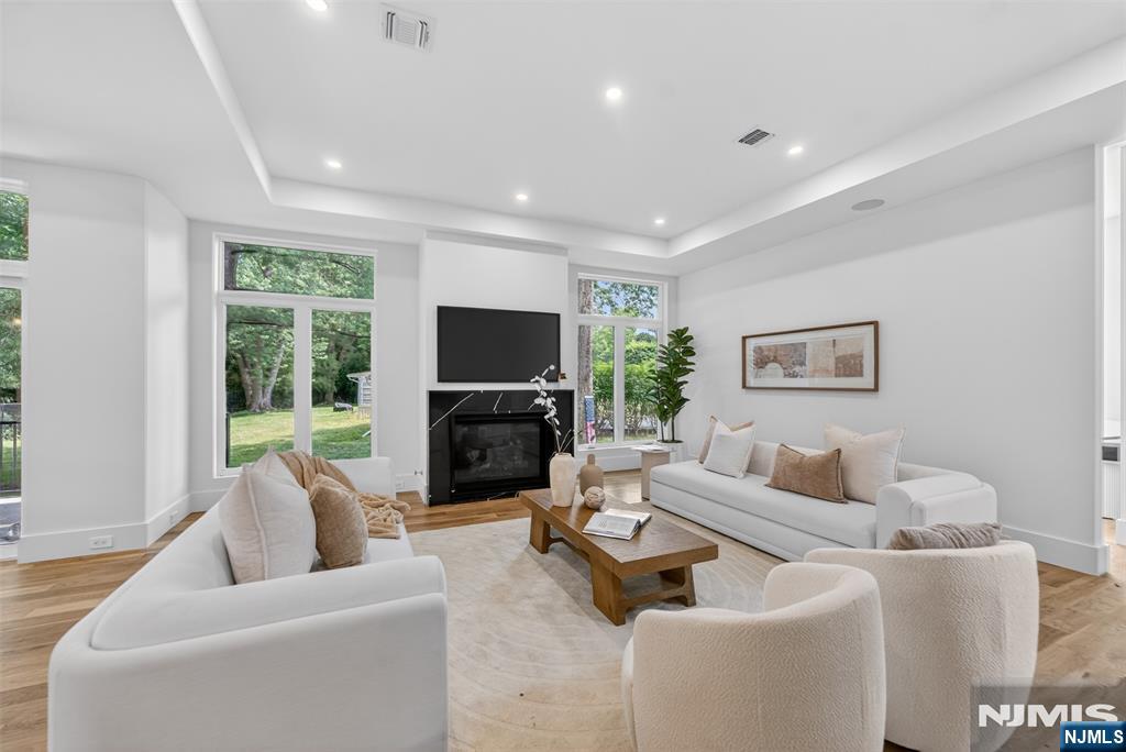 26 Collins Avenue — photo 7