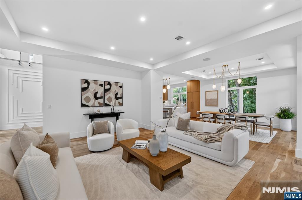 26 Collins Avenue — photo 9