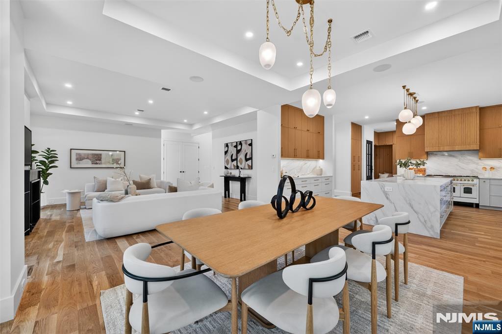 26 Collins Avenue — photo 10