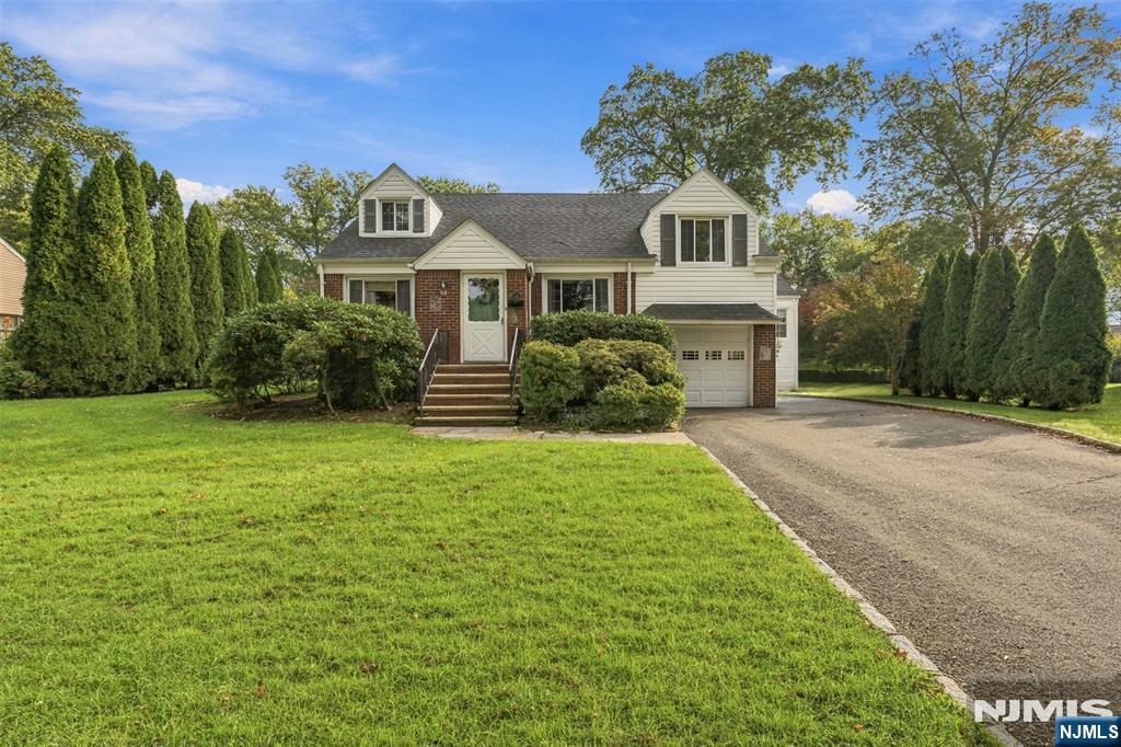55 Monmouth Road - Photo 1