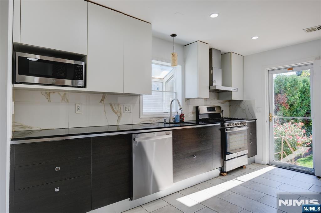 4 James Place - Photo 5