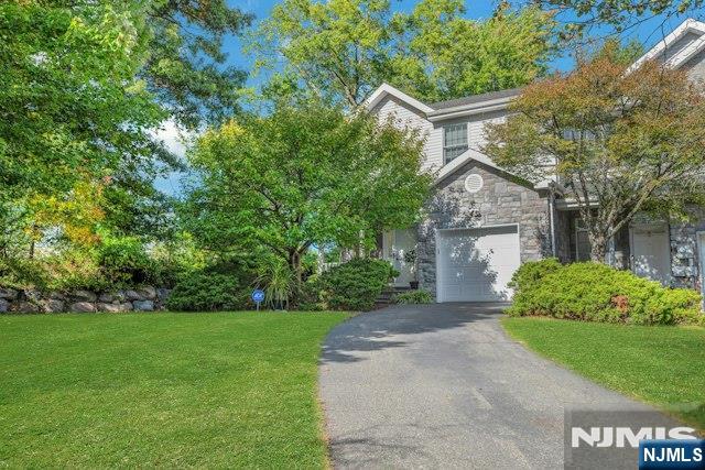 84 Emily Place - Photo 1