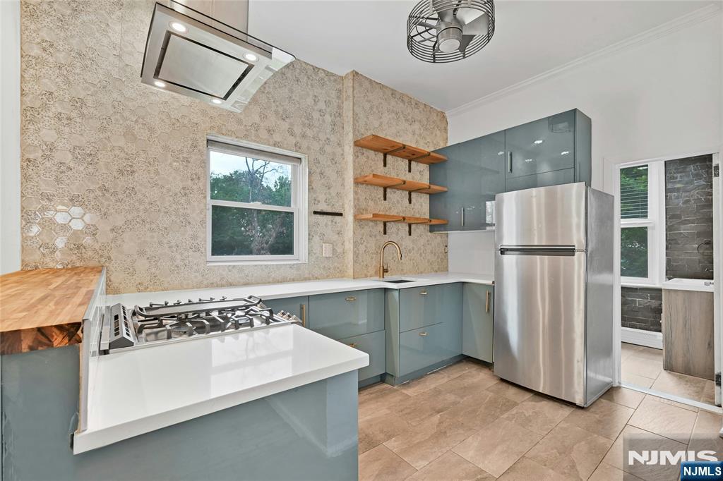 363 Mount Prospect Avenue 2 - Photo 2