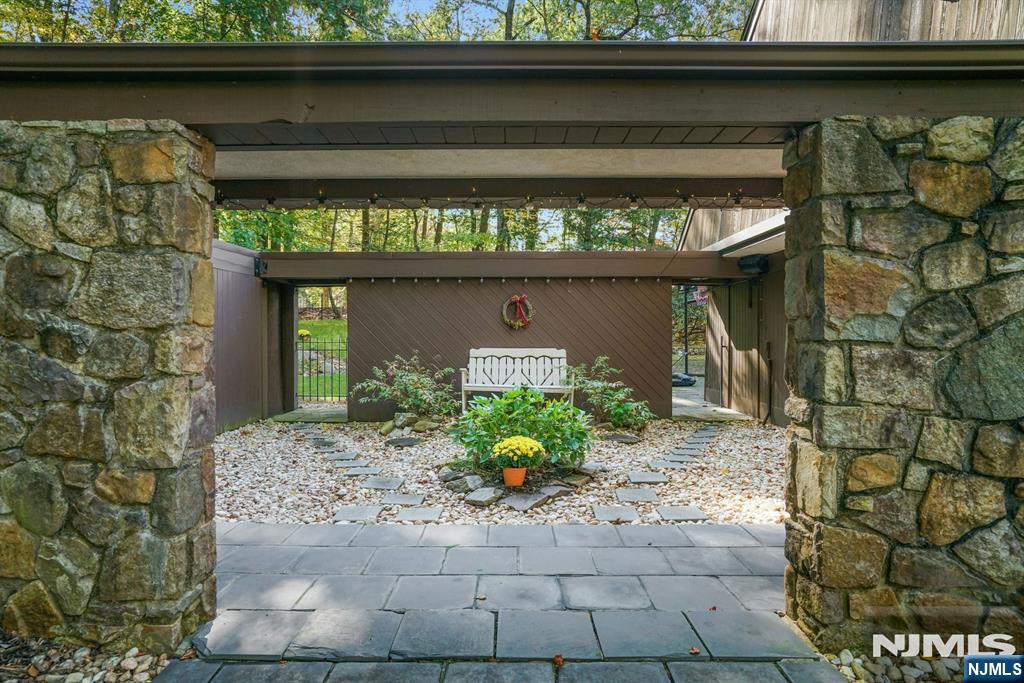 Photo 3 of Single family home for sale at 59 Youngs Rd, Mahwah, NJ 07430 | MLS# 26038766 | Listing updated on 2026-10-15