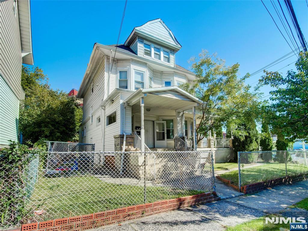 199 Weequahic Avenue - Photo 1