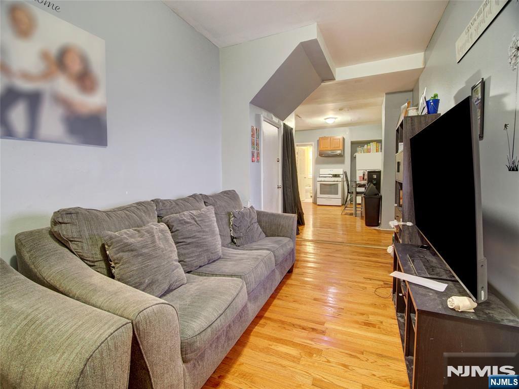 199 Weequahic Avenue - Photo 3