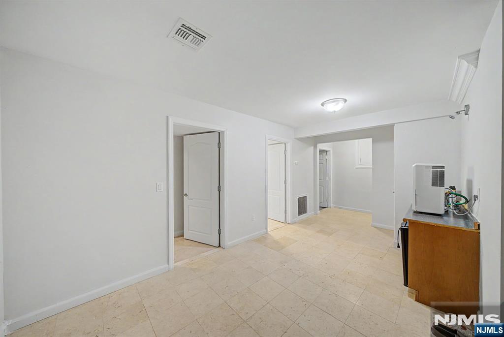 217 Lyncrest Road — photo 39