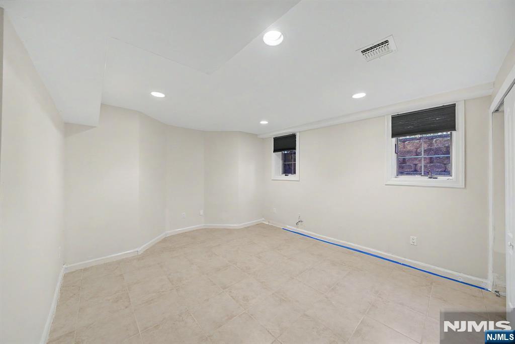 217 Lyncrest Road — photo 41
