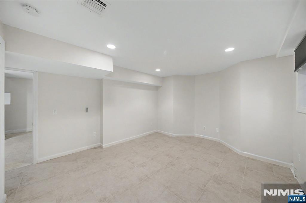 217 Lyncrest Road — photo 42