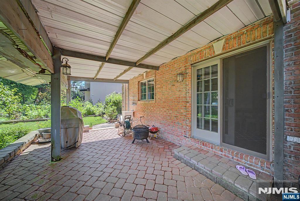 217 Lyncrest Road — photo 45