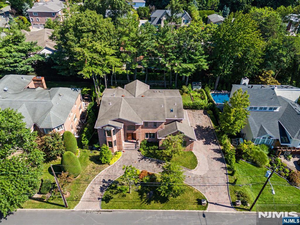 217 Lyncrest Road — photo 49