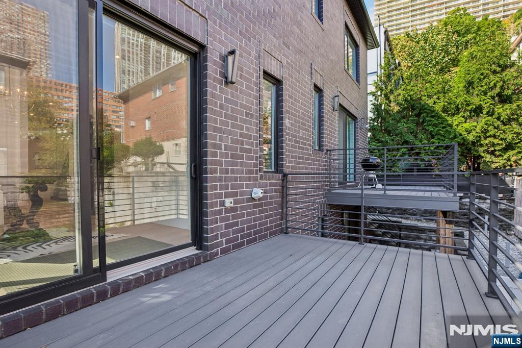 10B Hooks Lane — photo 16