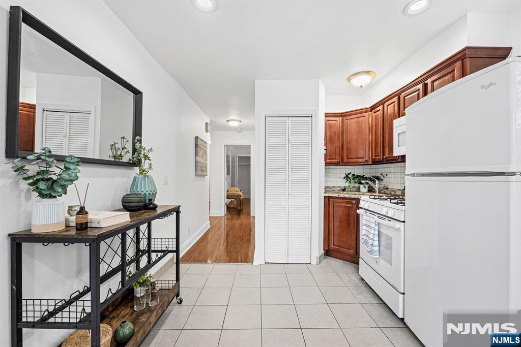 354 Paterson Plank Road - Photo 5