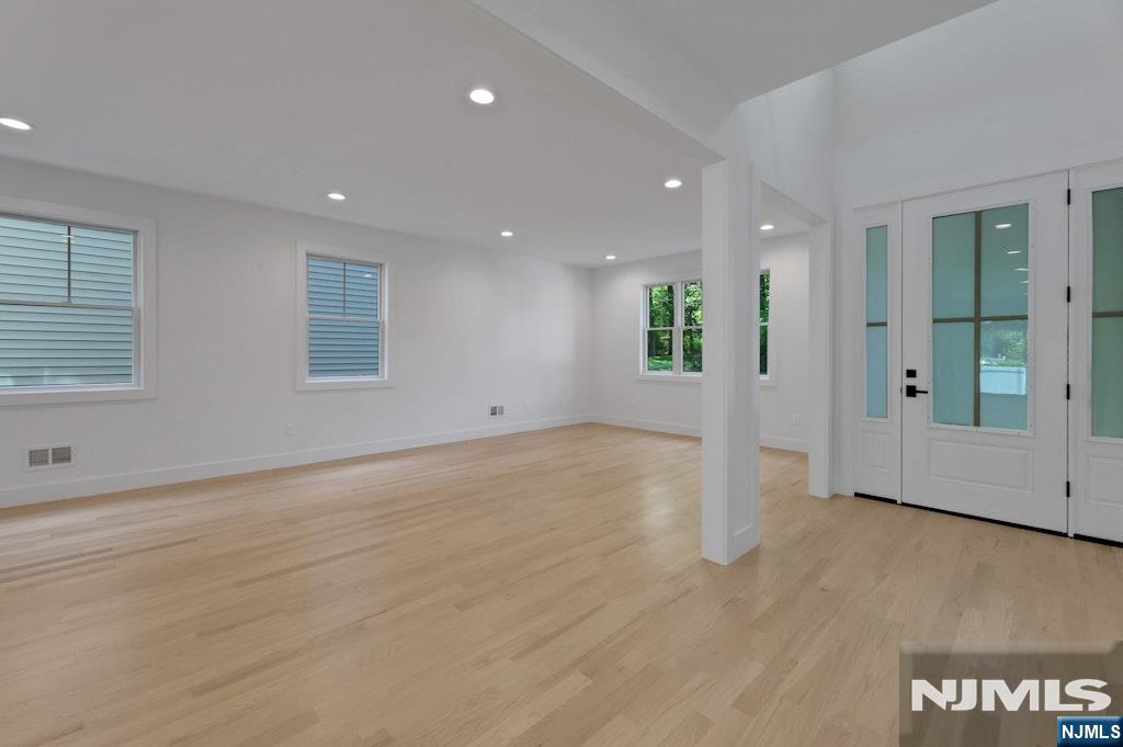103 Hallberg Avenue - Photo 5