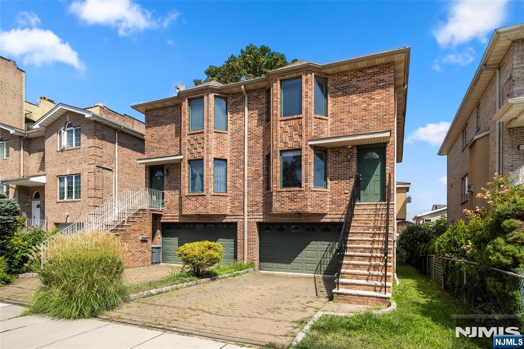 229 Franklin Avenue B - Photo 2