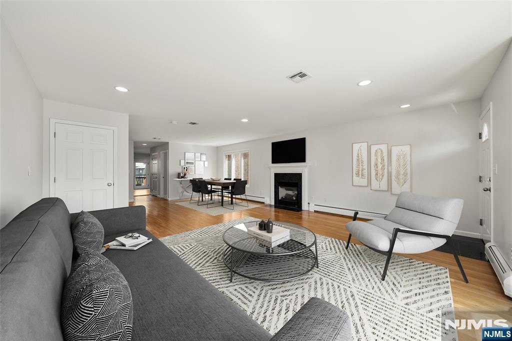229 Franklin Avenue B - Photo 3