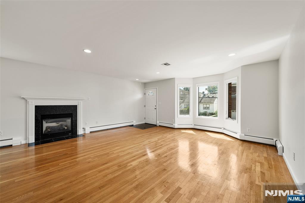 229 Franklin Avenue B - Photo 4