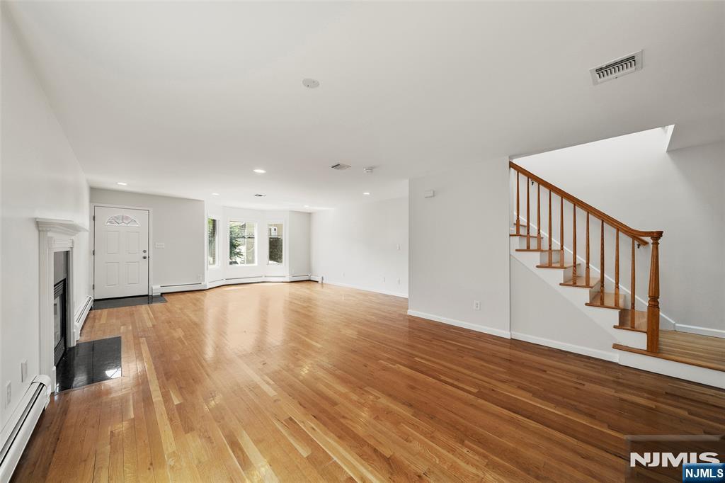 229 Franklin Avenue B - Photo 5