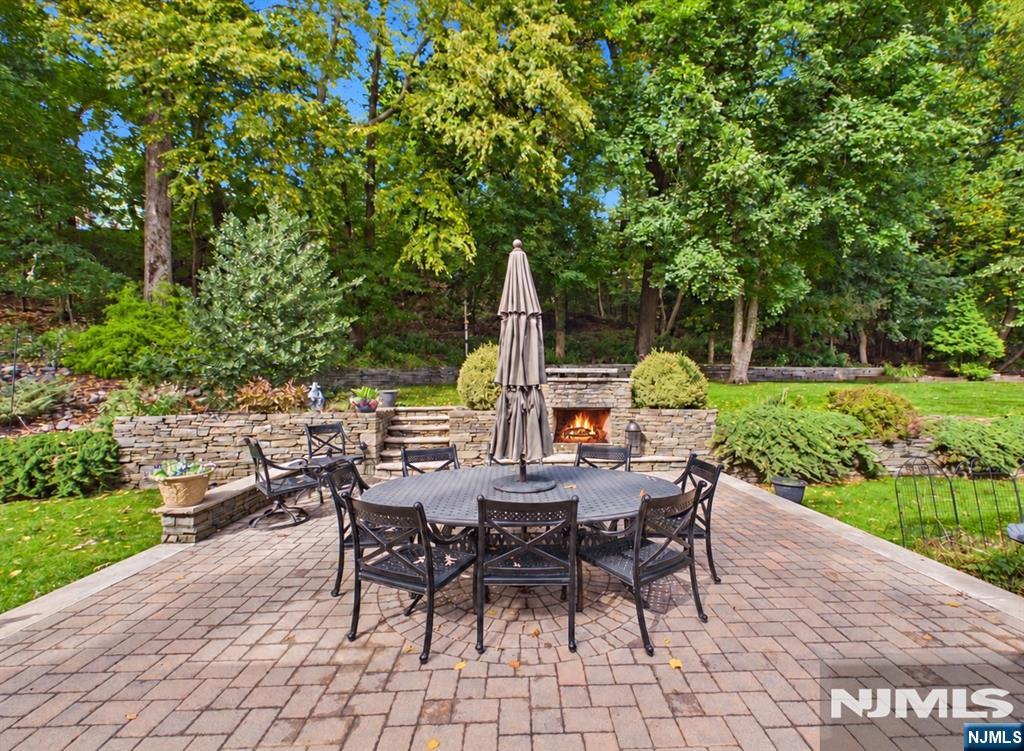 120 Beverly Road - Photo 2