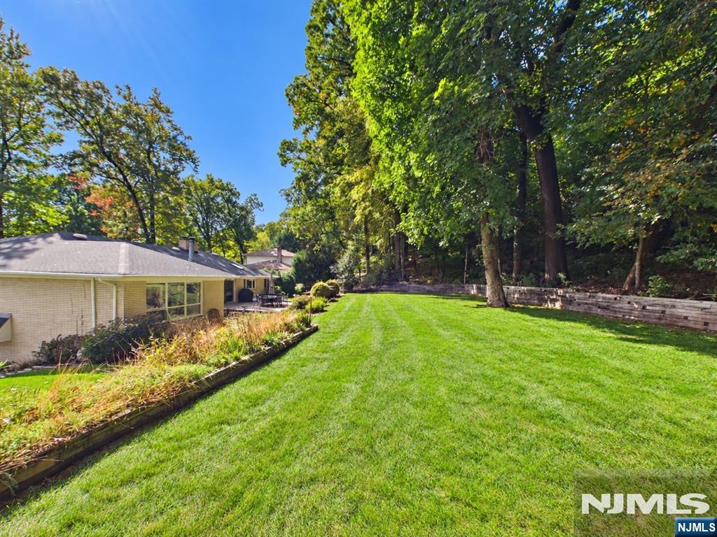 120 Beverly Road - Photo 3