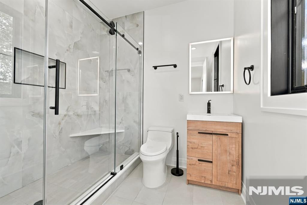 785 Summit Avenue — photo 16