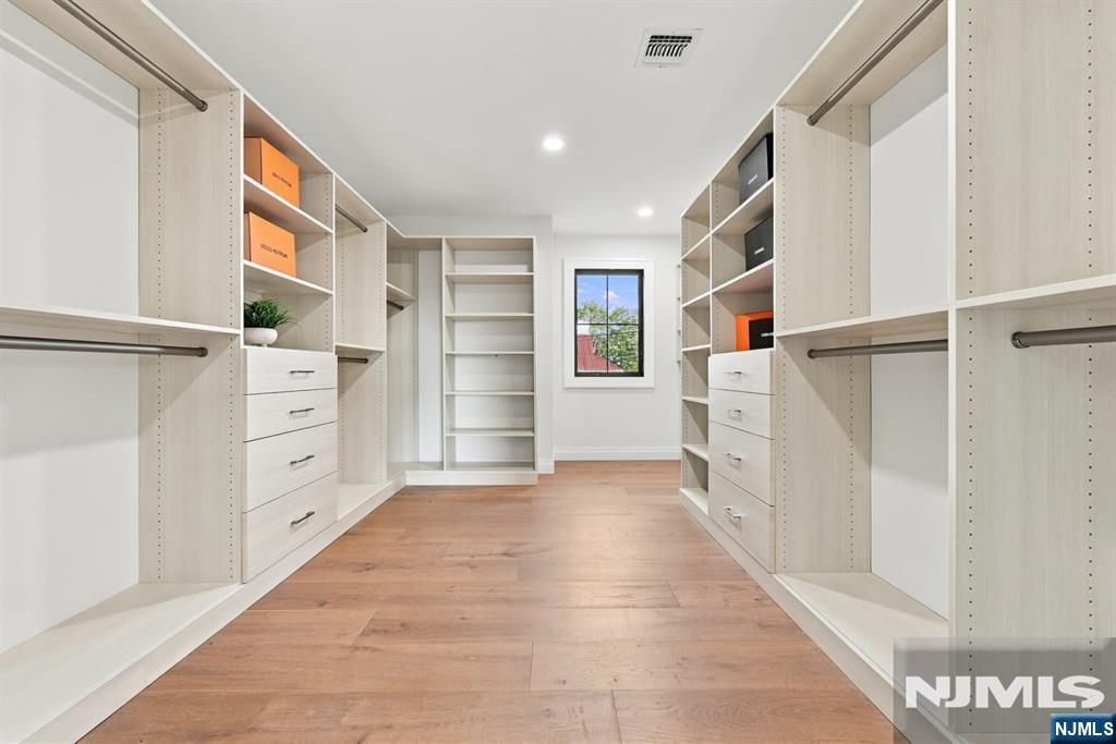 785 Summit Avenue — photo 23