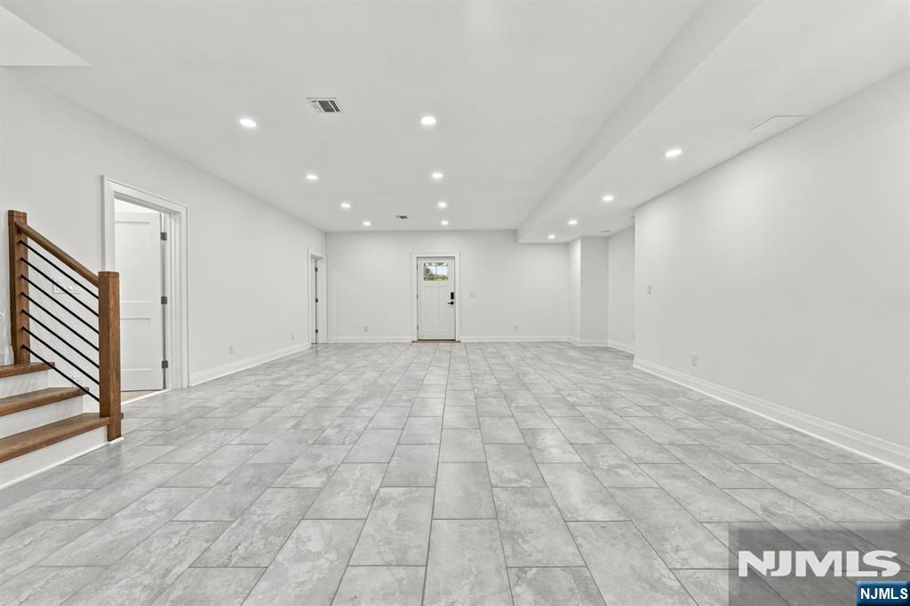 785 Summit Avenue — photo 29