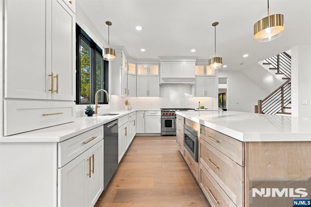 785 Summit Avenue - Photo 4