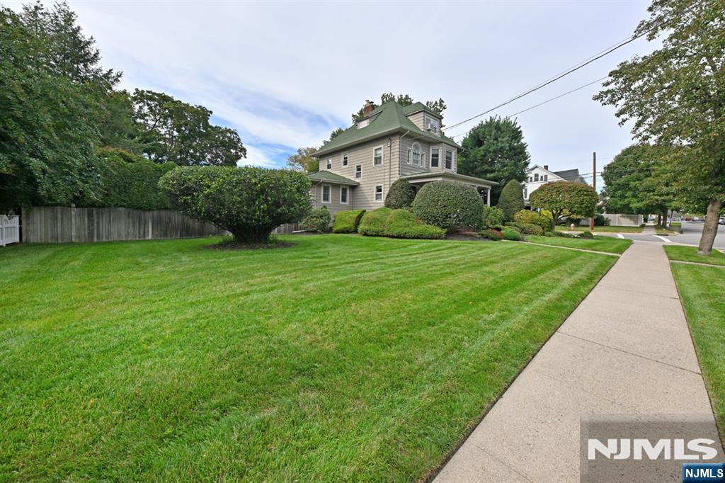 148 2nd Avenue - Photo 2