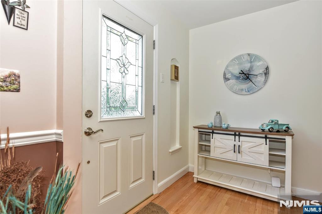 137 Manhattan Avenue - Photo 3