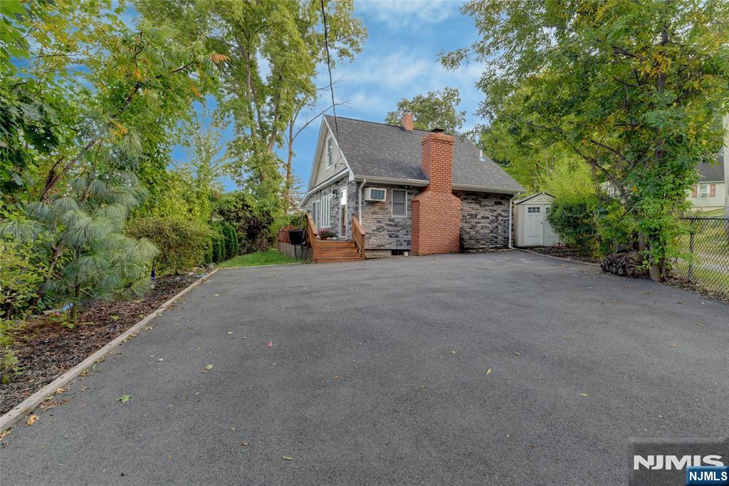 63 Terrace Avenue - Photo 1