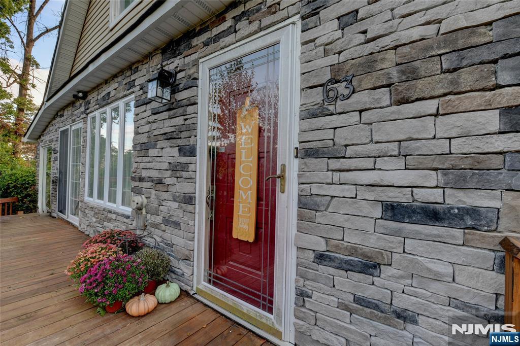 63 Terrace Avenue - Photo 2