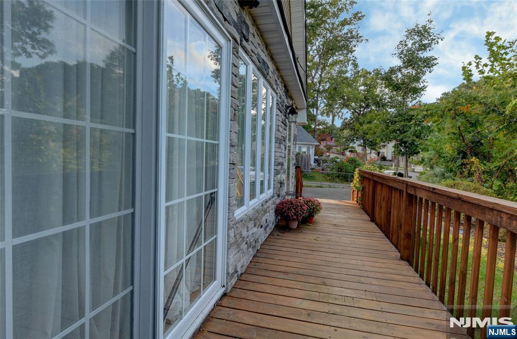 63 Terrace Avenue - Photo 4