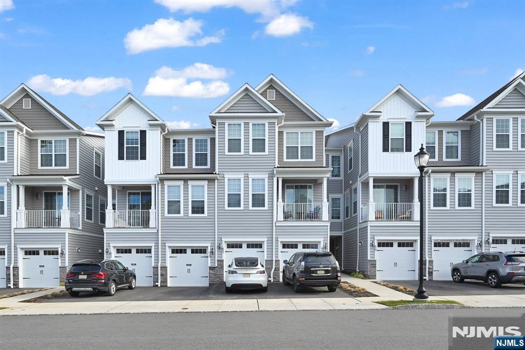 83 Sequoia Drive - Photo 1