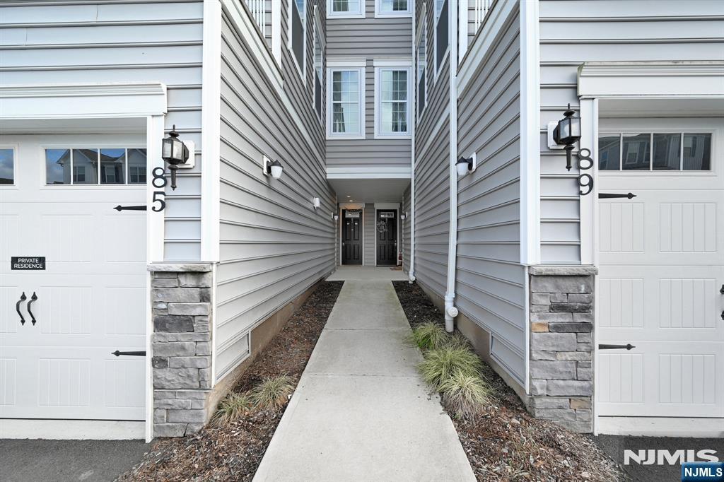 83 Sequoia Drive - Photo 2