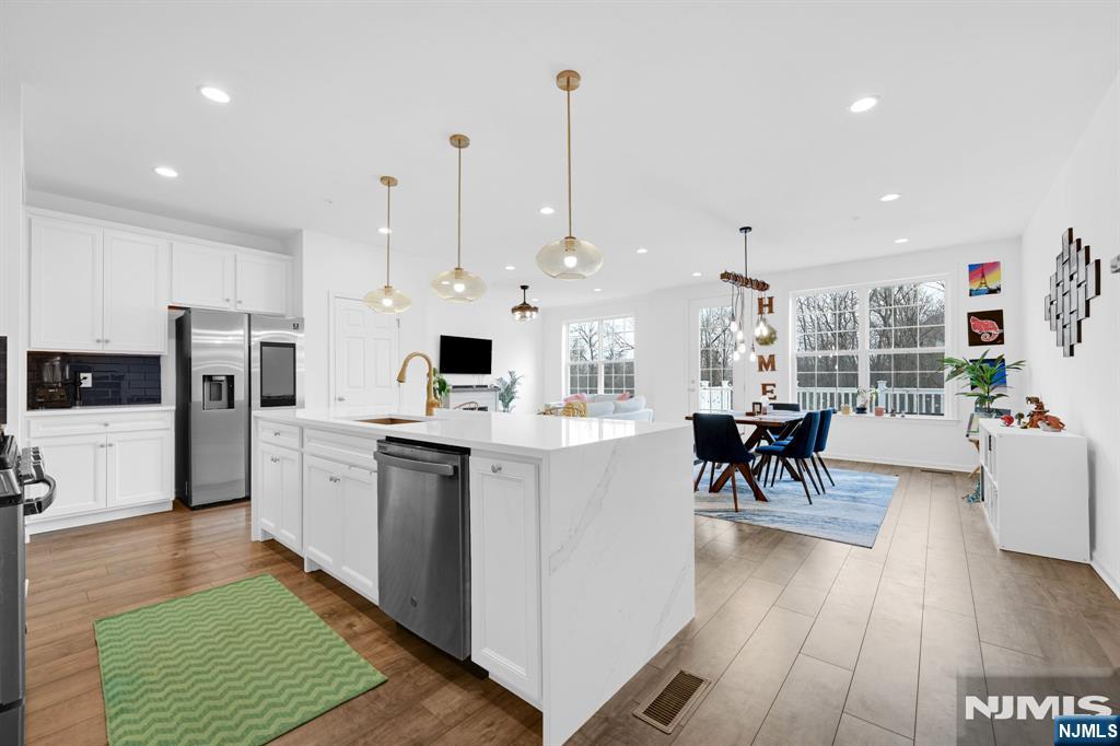 83 Sequoia Drive - Photo 3