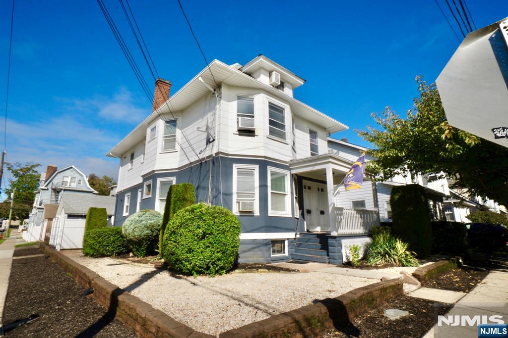 1 Bell Street - Photo 2