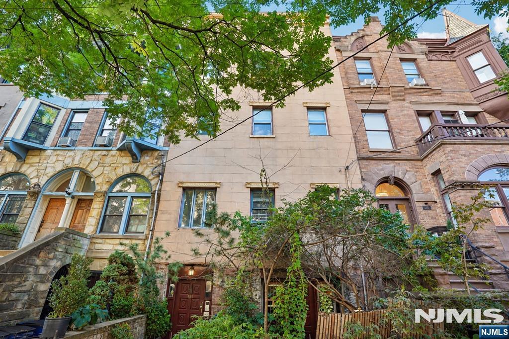 483 Jersey Avenue 3 - Photo 1