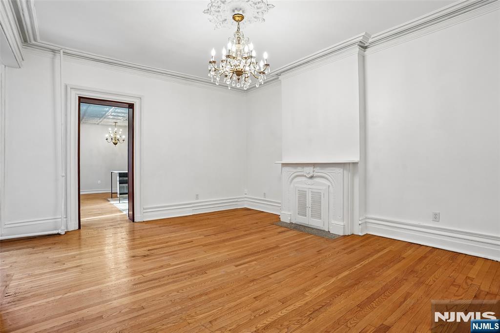 483 Jersey Avenue 3 - Photo 2