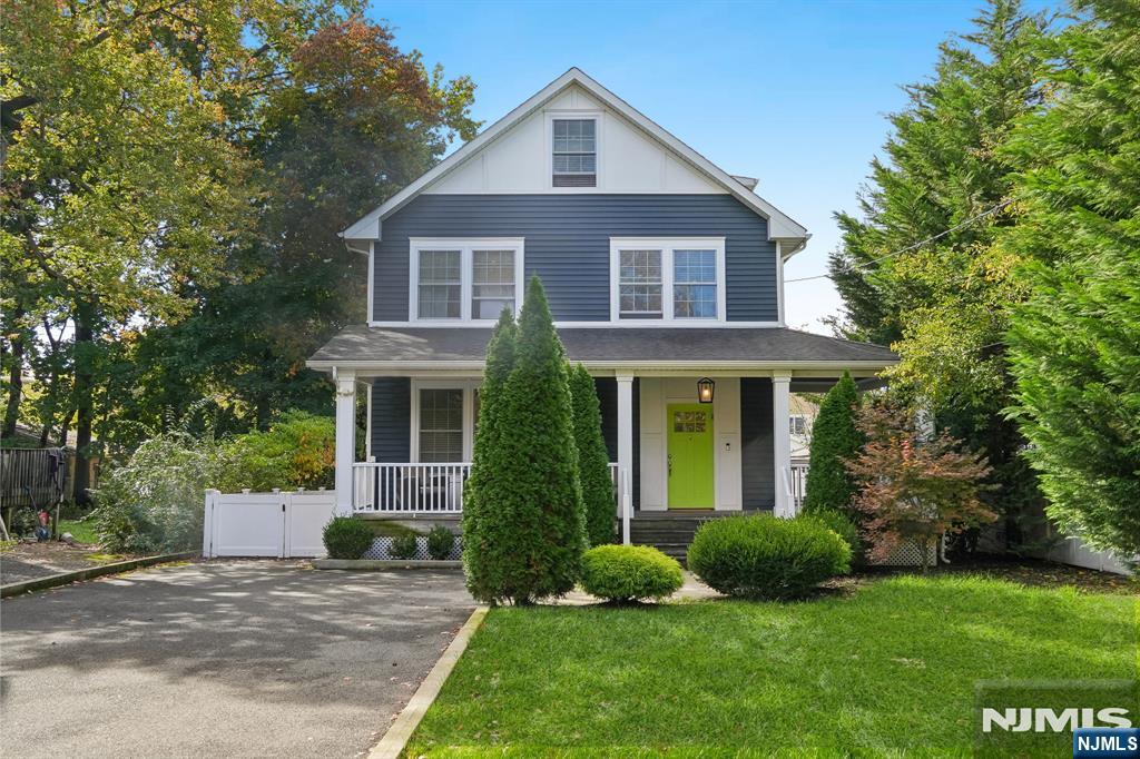 163 Woodward Avenue - Photo 1