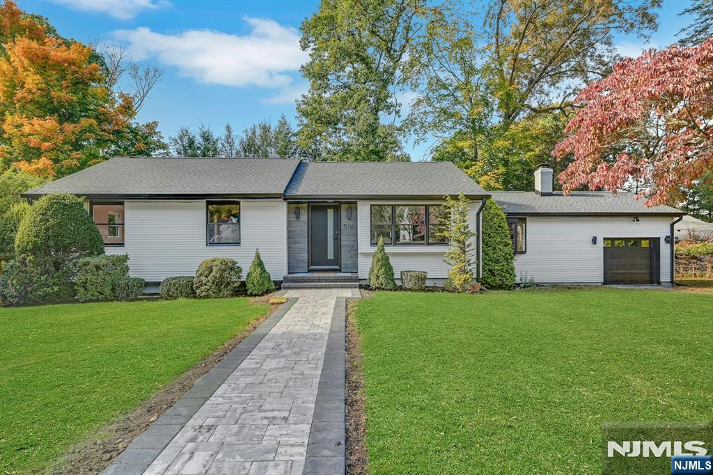 516 Harriet Place - Photo 1