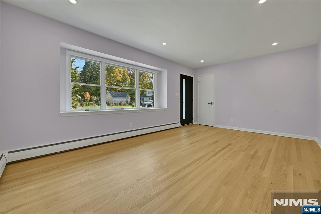 516 Harriet Place - Photo 3