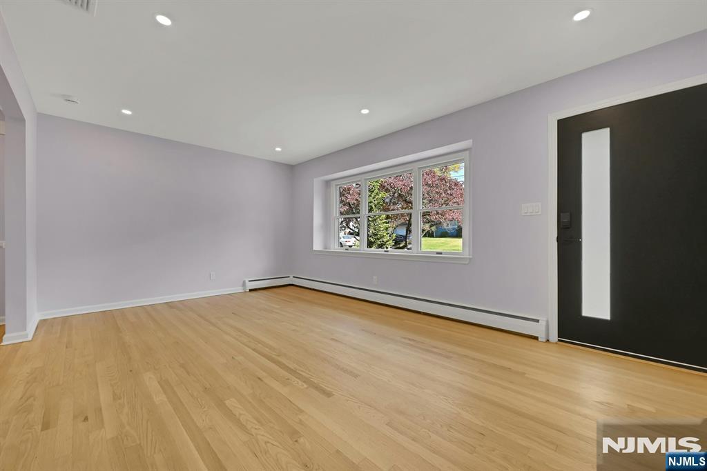 516 Harriet Place