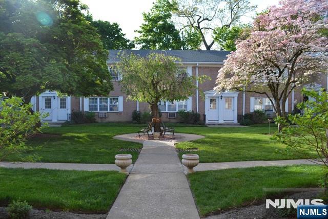 45 Maltbie Avenue 19B - Photo 3