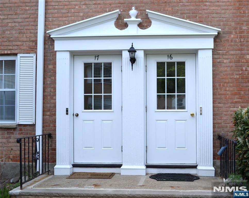 45 Maltbie Avenue 19B - Photo 4